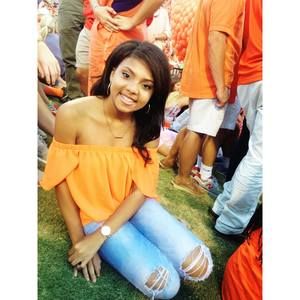 Meet your Posher, Asha