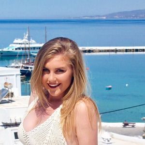 Meet your Posher, Aly