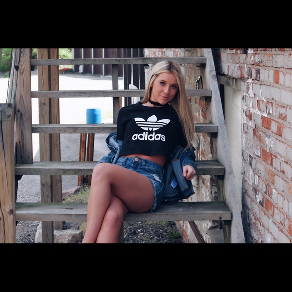 Meet your Posher, Ellen - Picture 1 of 1