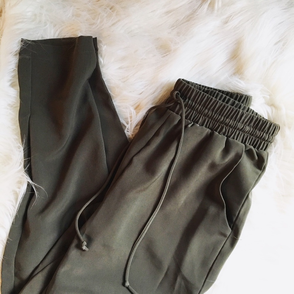 Comfy army green joggers