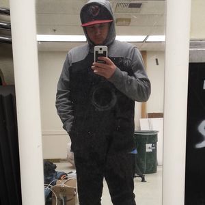 Meet your Posher, Max