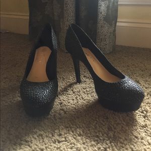 Gianni Bini studded black platform pumps