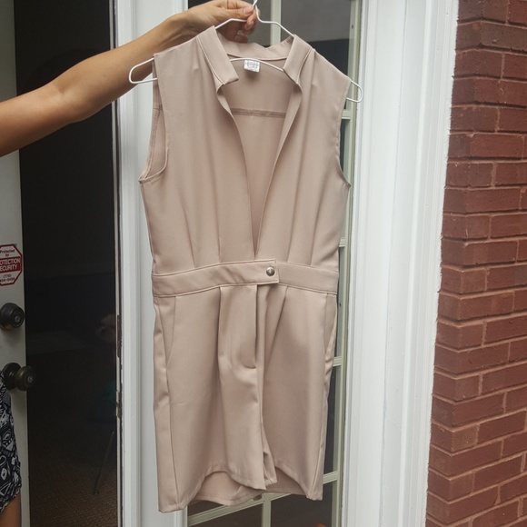 (SOLD)Beige Romper - Picture 1 of 2