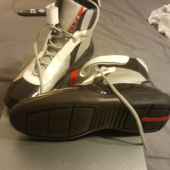 Men's Prada sneakers size 10 - Picture 2 of 3