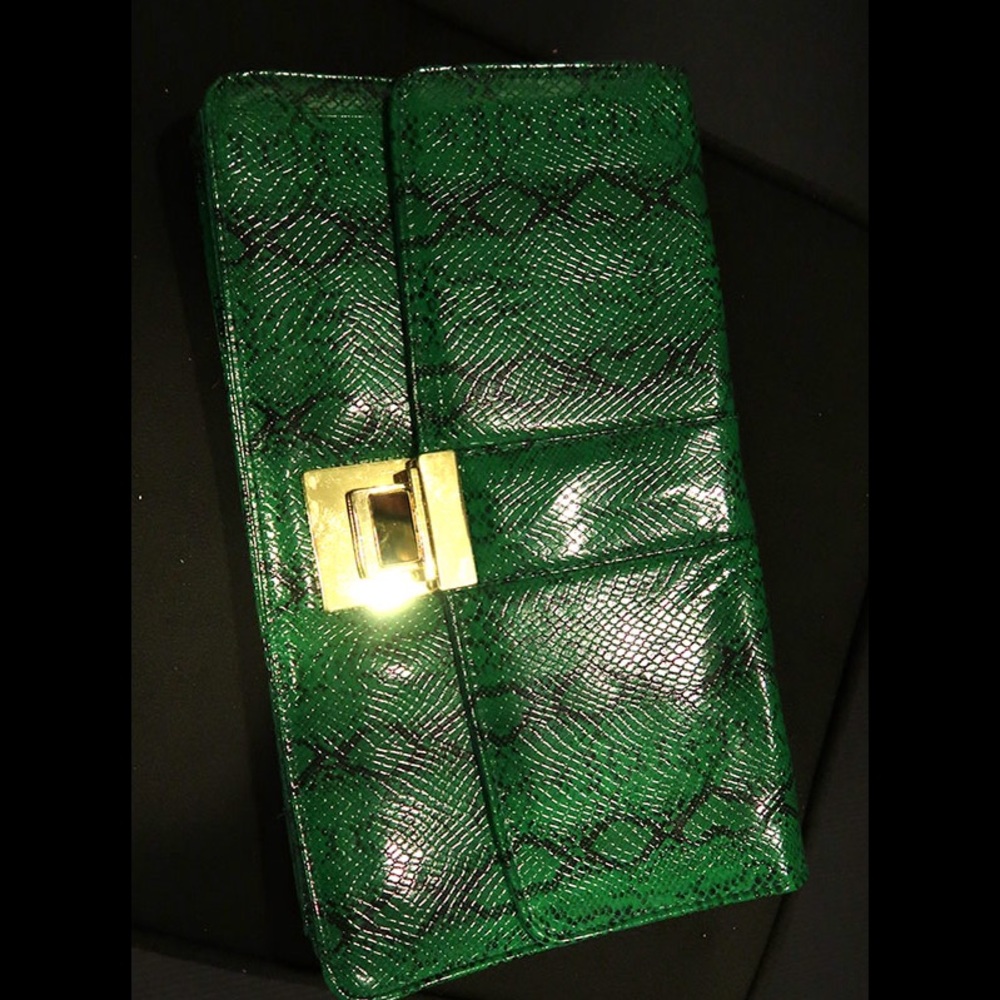 NWOT ASOS large green snakeskin clutch