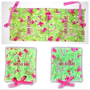 Lilly Pulitzer Wash Me Wear Laundry Travel Bag