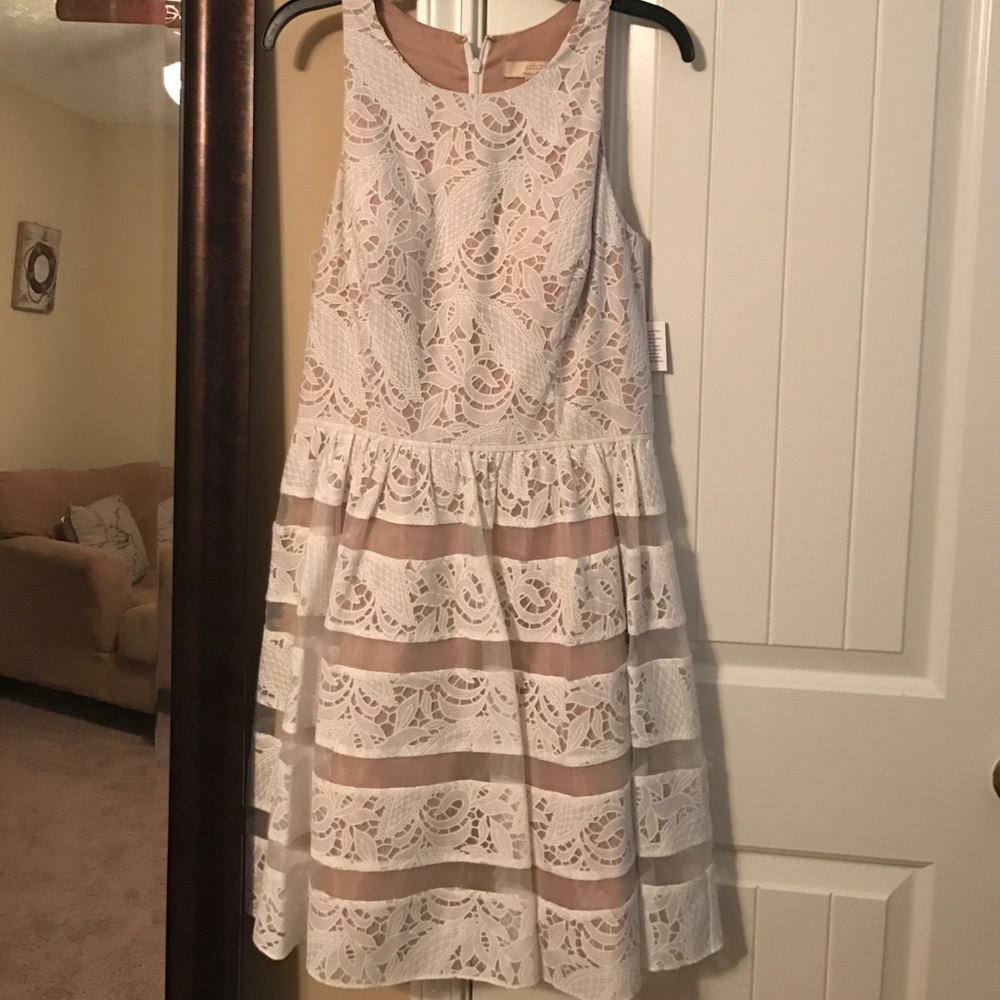 STUNNING BRAND NEW Designer Aidan Mattox Dress