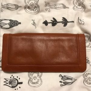 Tory Burch Bags - Tory Burch clutch Tory Burch Bags - Tory Burch clutch