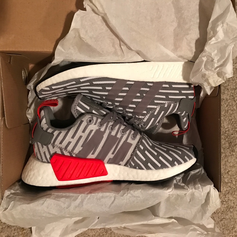 Adidas NMD_R2 primeknit