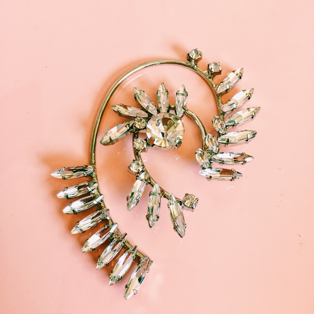crystal ear cuff 💎