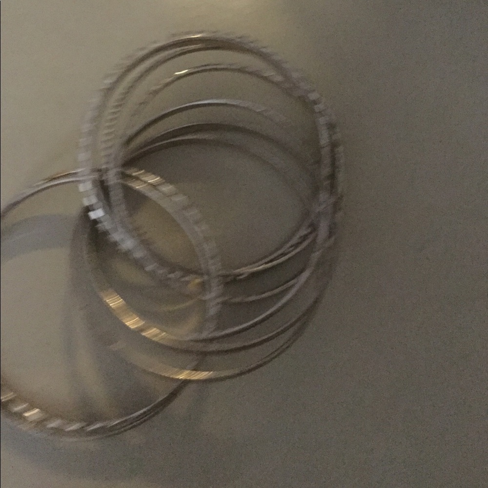 Bangle intertwined - Picture 2 of 2