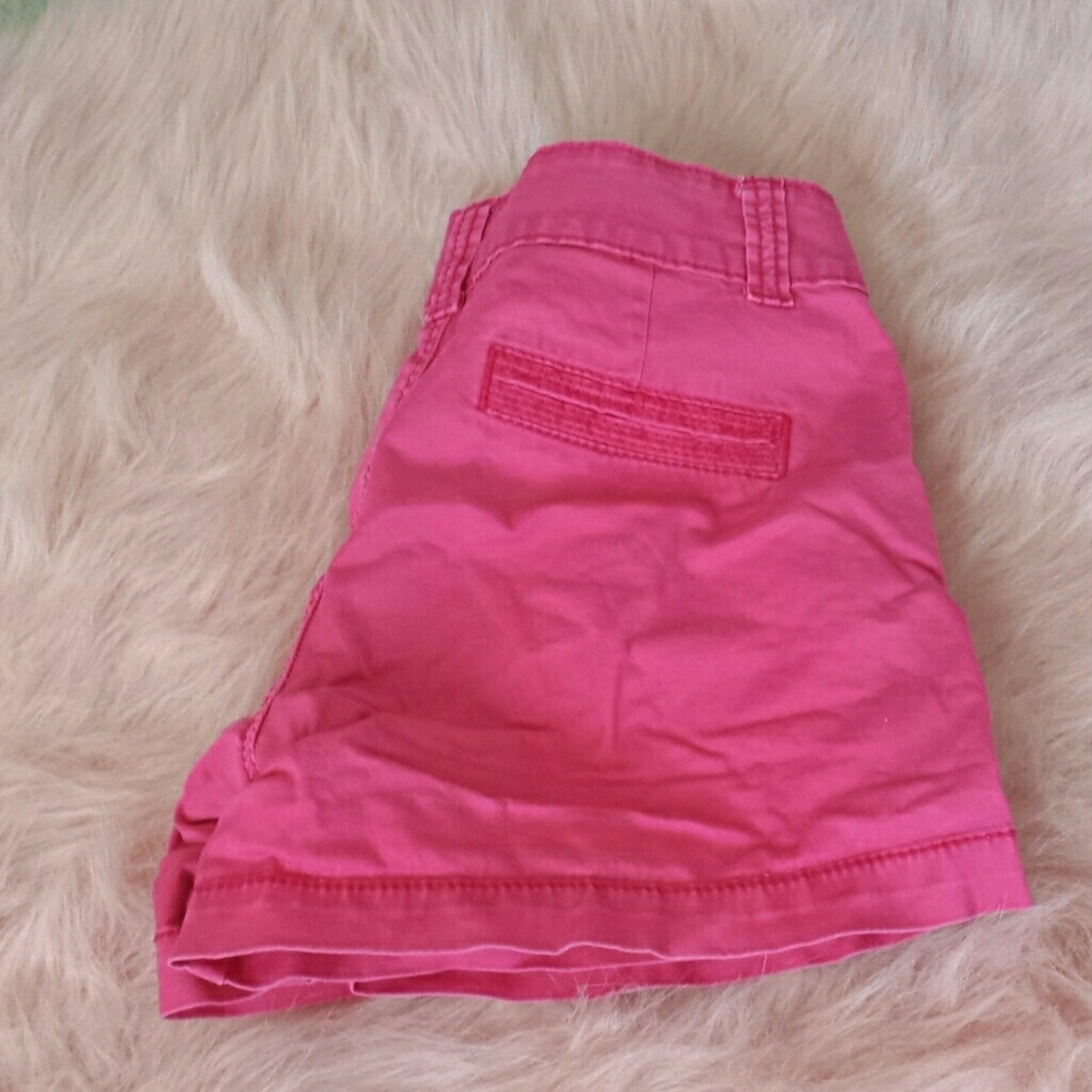 Shorts - Picture 2 of 3