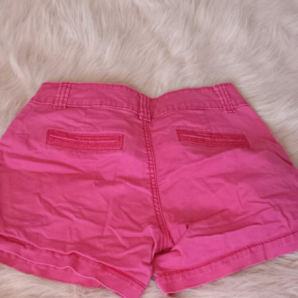 Shorts - Picture 3 of 3