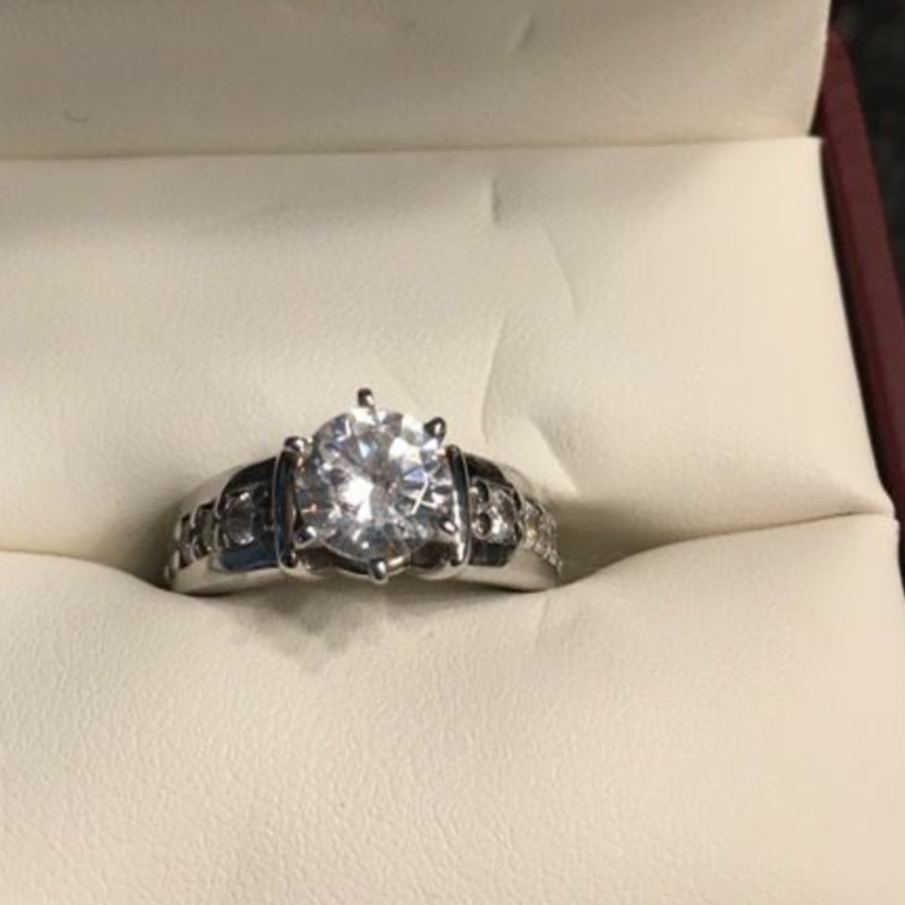 14 k gold diamond ring
