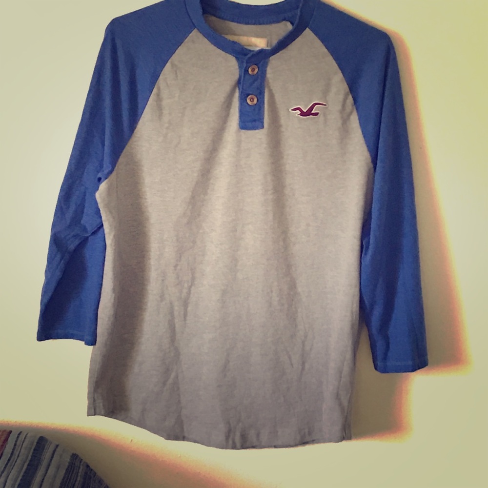 Hollister baseball tee
