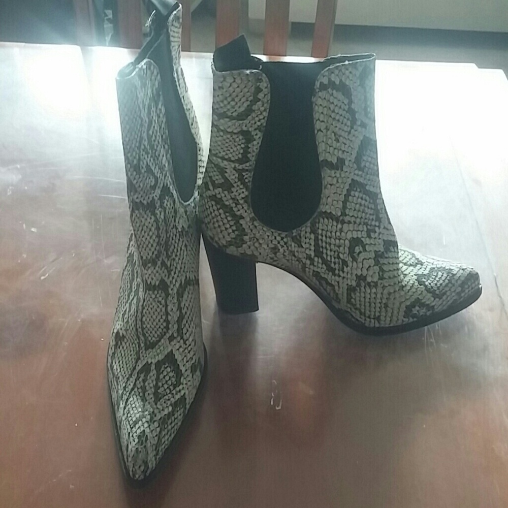 Animal embossed italian booties