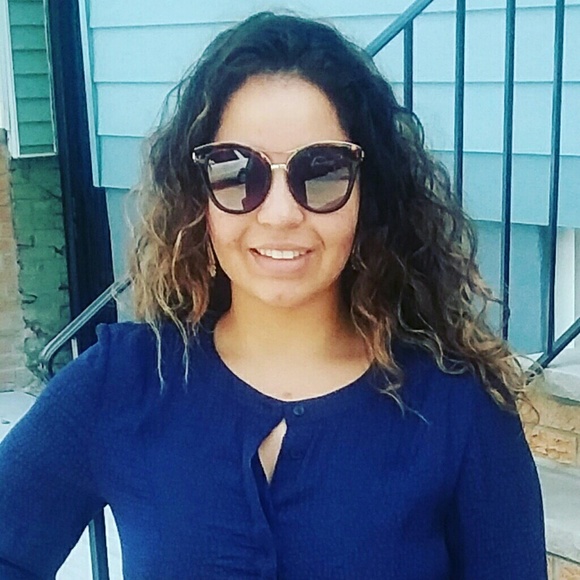 Meet your Posher, Nath?lia - Picture 1 of 1