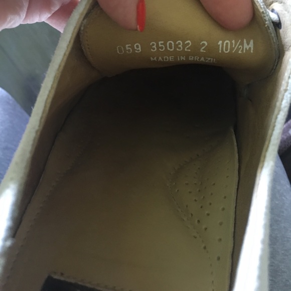 Jos. A. Bank classic 10 1/2 medium Bucktown oxford