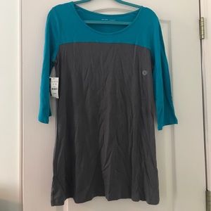 Blue/grey long shirt with 3 quarter length sleeves