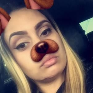 Meet your Posher, Cassandra