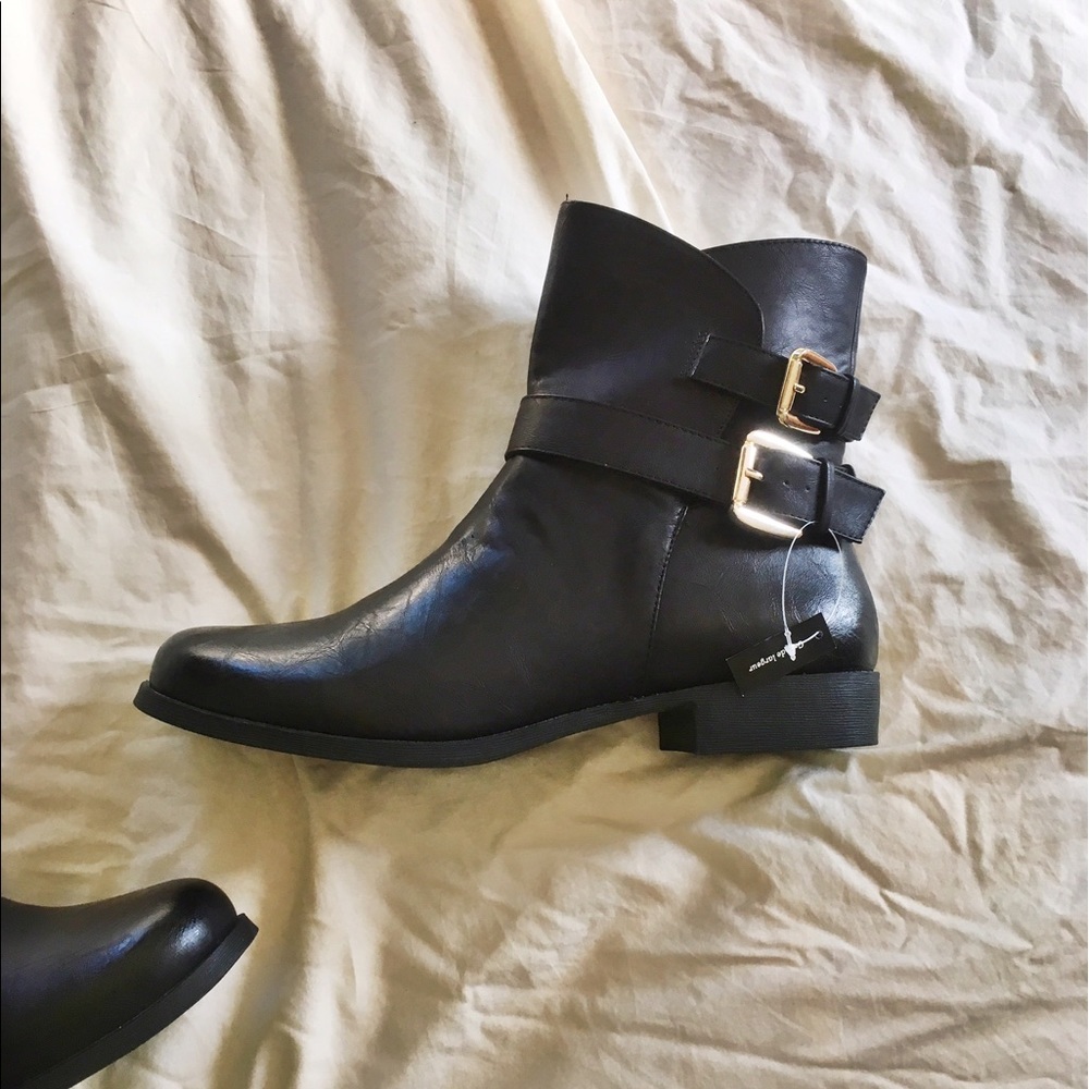 NWOT Asos buckle ankle boots