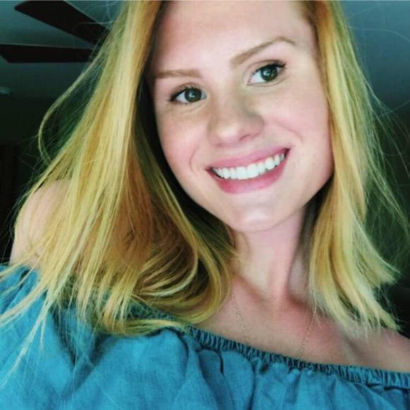 Meet your Posher, Cally - Picture 1 of 1