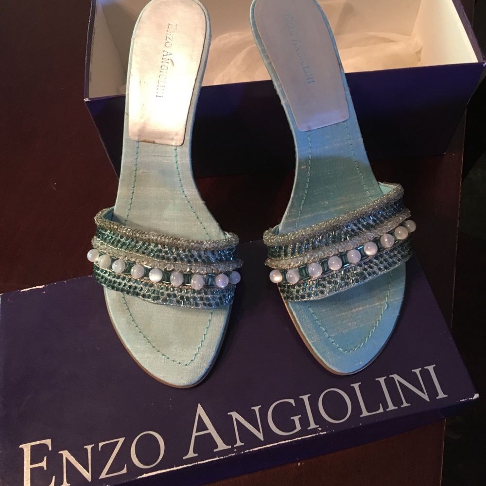 Heeled Pumps