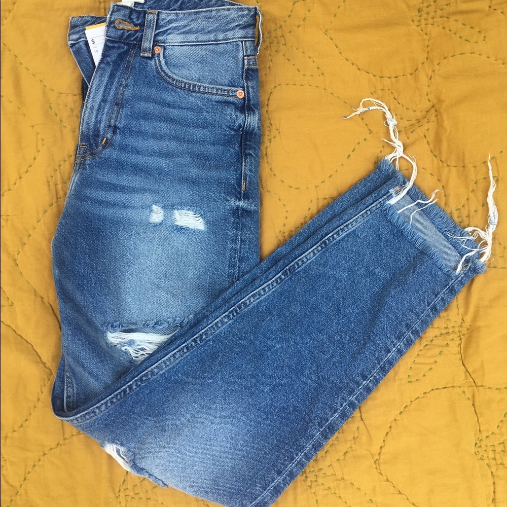 H&M High-waist Straight leg distressed denim Sz 2