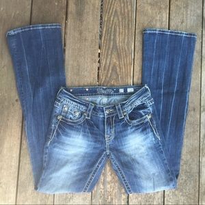 Boot cut Miss Me jeans 👖