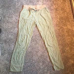 Roxy army green cropped beach pants