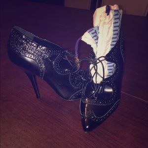 Tory Burch Mary Jane Pumps