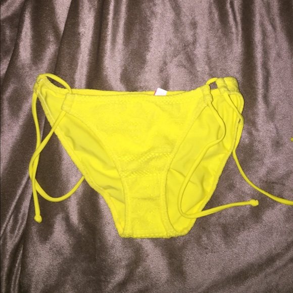 BATHING SUIT BOTTOM BUNDLE - Picture 3 of 6