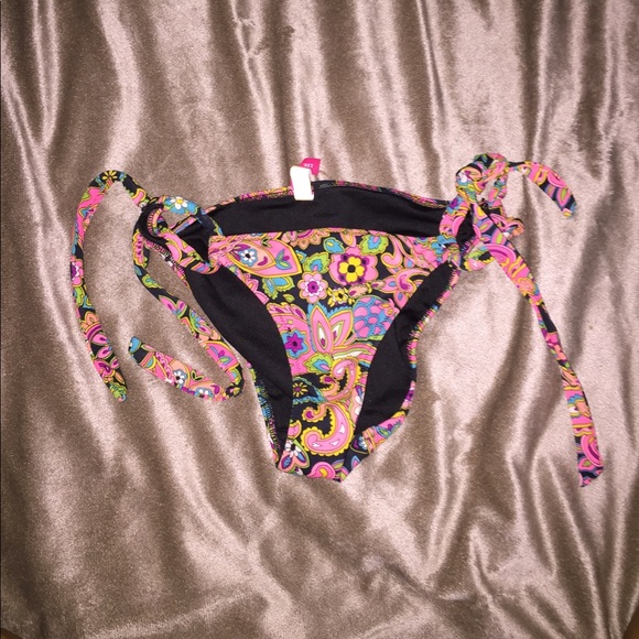 BATHING SUIT BOTTOM BUNDLE - Picture 5 of 6