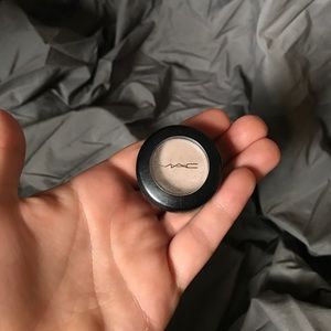 Mac Eyeshadow (shade- Phloof)