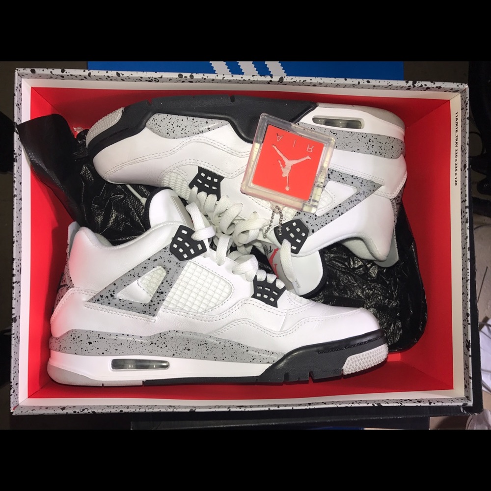 Jordan 4's