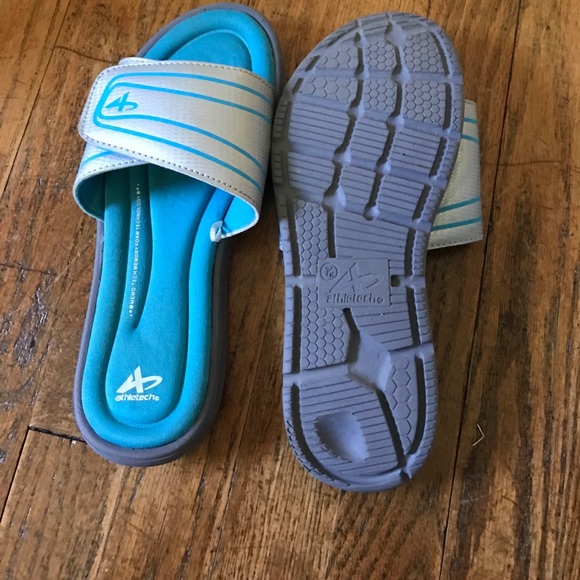 Slippers - Picture 3 of 3