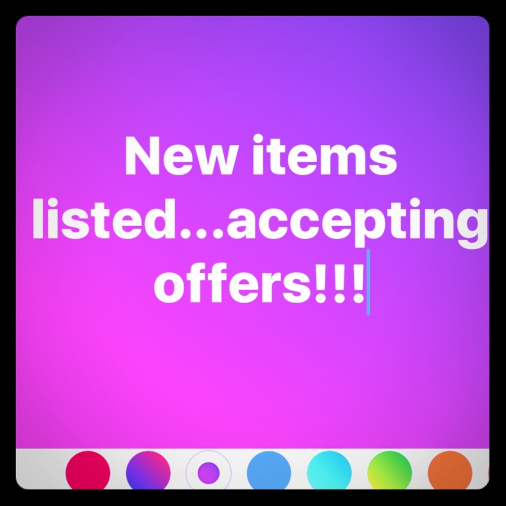 NEW ITEMS!! Accepting reasonable offers 💕👗🙌😊