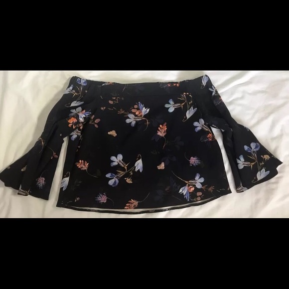 Topshop Tops - TOPSHOP Women's Floral Off Shoulder Blouse Size 4