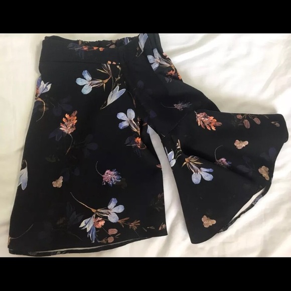 TOPSHOP Women's Floral Off Shoulder Blouse Size 4 - Picture 3 of 8