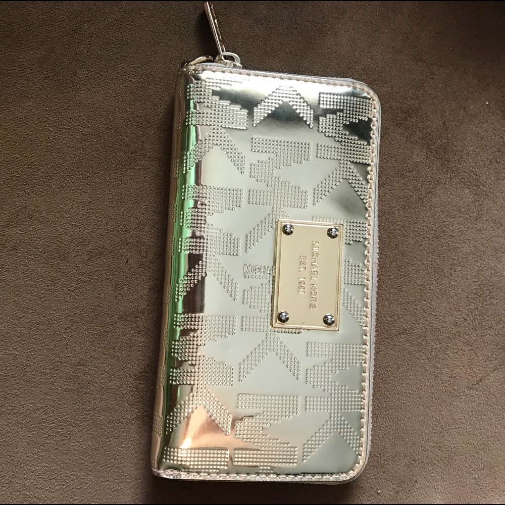 Michael Kors Gold wallet