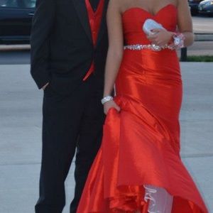 Red prom dress