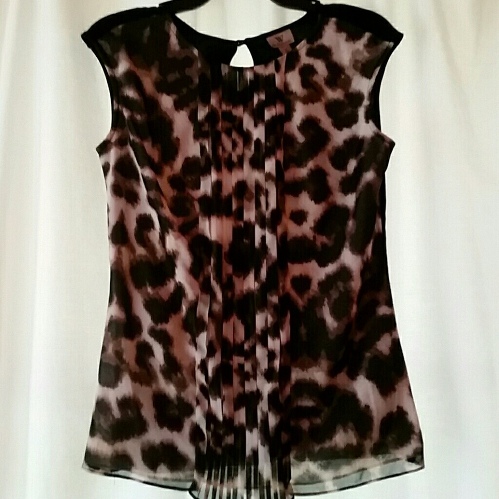 Short sleeved blouse