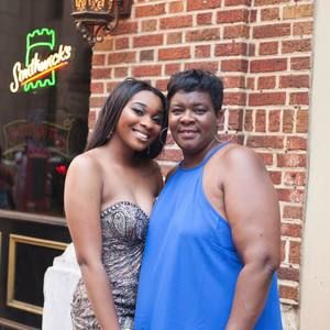 Meet your Posher, Fay