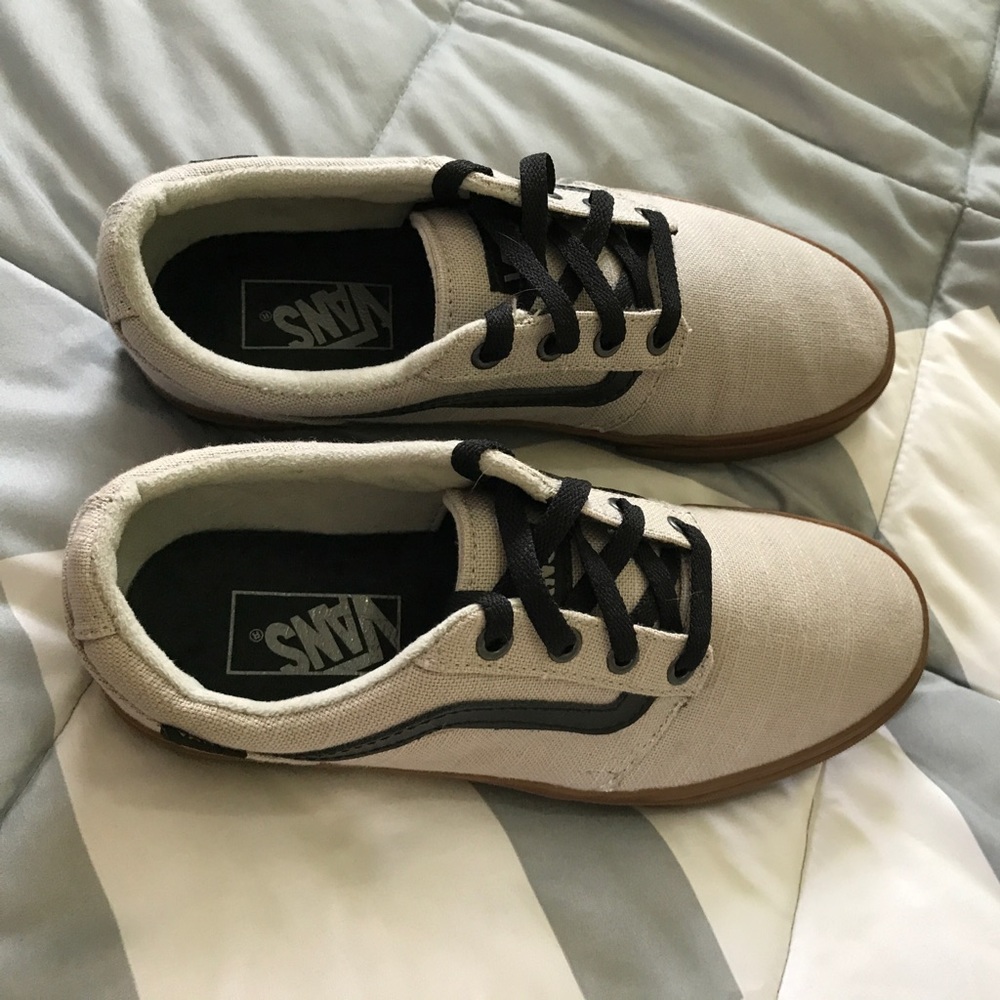 ๐ฃ Gray & Gum VANS ๐ฃ - Picture 2 of 8