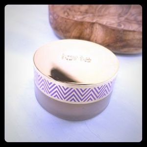 Tarte gel foundation (&nyx freebie!)