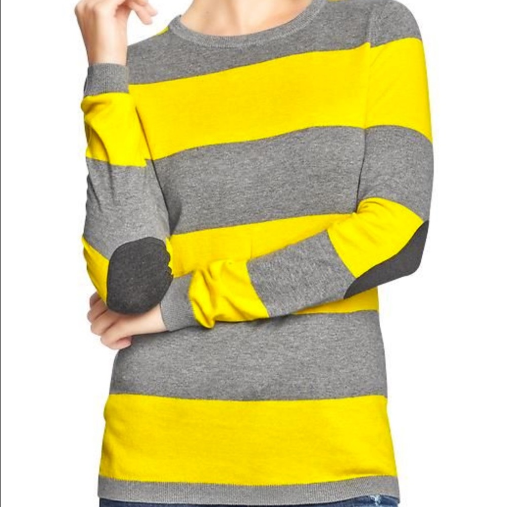 🚨24 HOUR SALE🚨Striped Old Navy Sweater