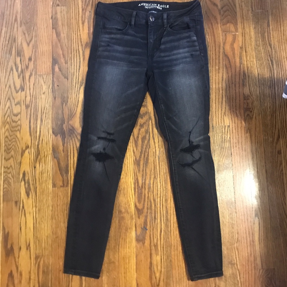 NWOT Distressed Jeans
