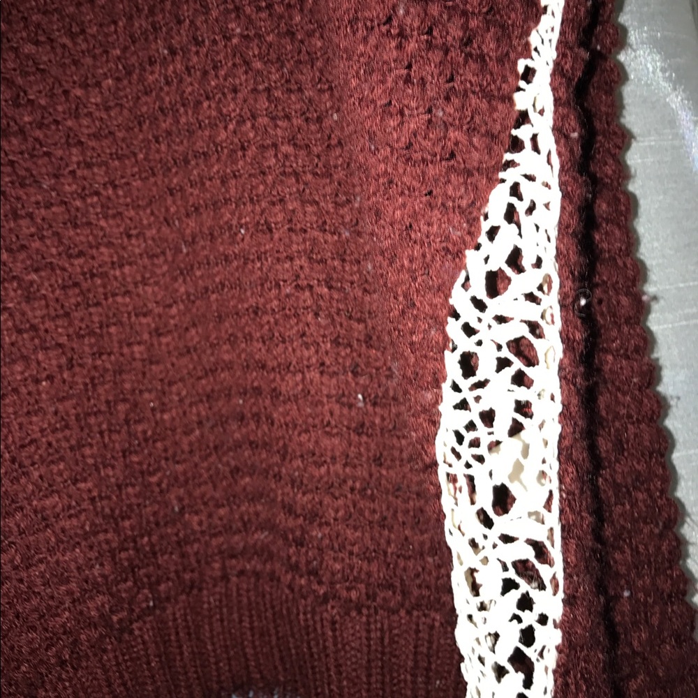 Maroon sweater - Picture 2 of 2