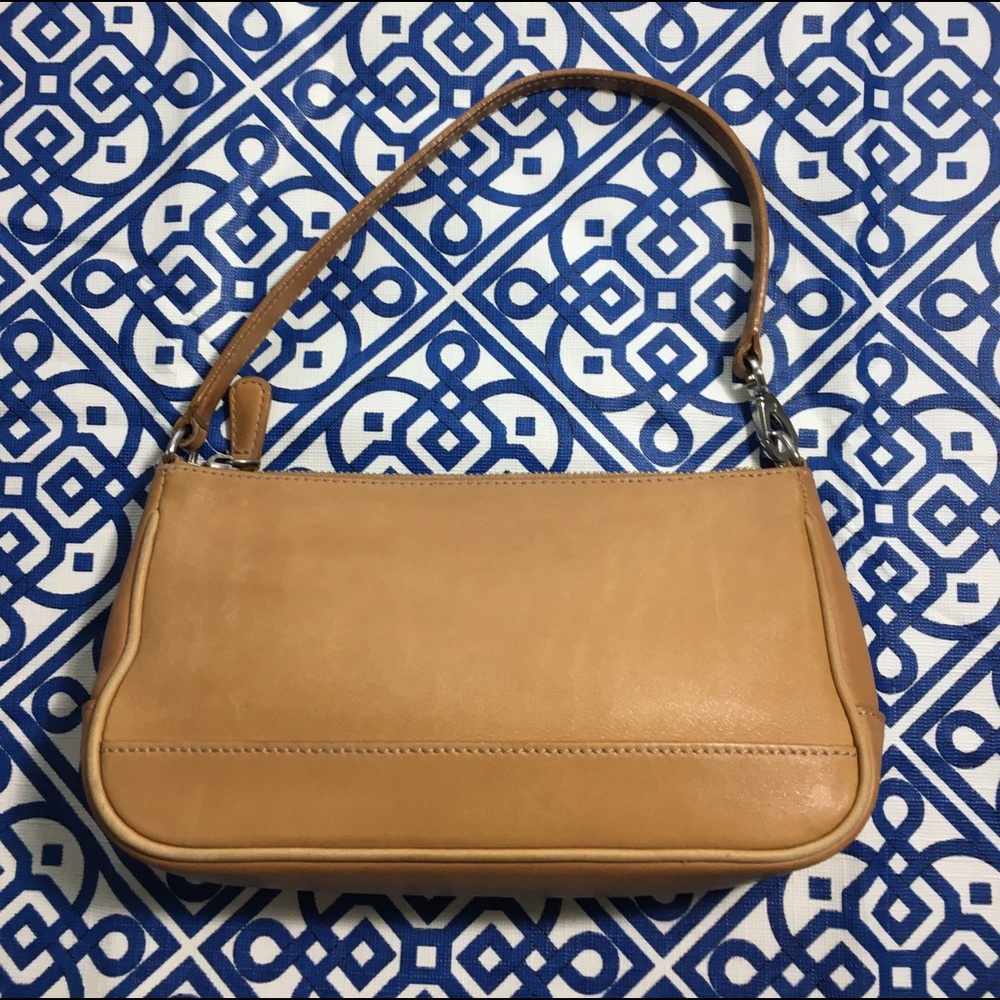 Small Tan leather Coach Bag