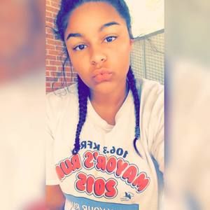 Meet your Posher, Danae